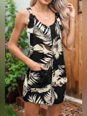Cupshe Woman’s Tropical Print Banana Leaf Romper 2 Lower Front Pockets Beach M